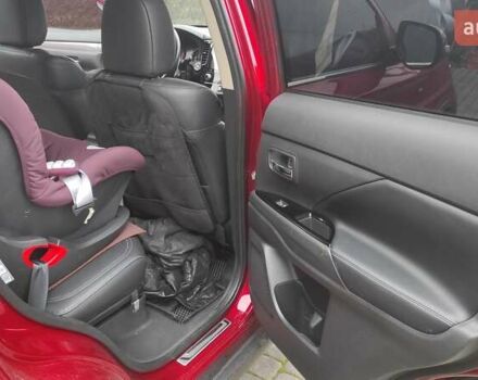 Червоний Міцубісі Аутлендер, об'ємом двигуна 3 л та пробігом 127 тис. км за 28500 $, фото 9 на Automoto.ua