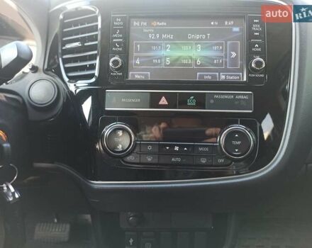 Червоний Міцубісі Аутлендер, об'ємом двигуна 2.36 л та пробігом 31 тис. км за 19200 $, фото 13 на Automoto.ua