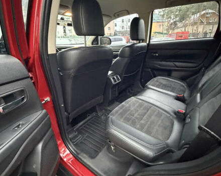 Красный Мицубиси Аутлендер, объемом двигателя 2.4 л и пробегом 197 тыс. км за 18700 $, фото 9 на Automoto.ua