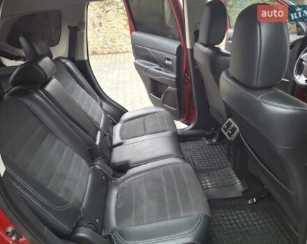 Красный Мицубиси Аутлендер, объемом двигателя 2.36 л и пробегом 110 тыс. км за 19000 $, фото 13 на Automoto.ua