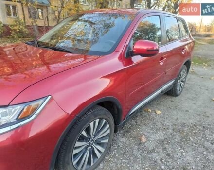 Червоний Міцубісі Аутлендер, об'ємом двигуна 2.36 л та пробігом 31 тис. км за 19200 $, фото 7 на Automoto.ua