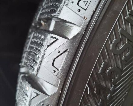 Красный Мицубиси Аутлендер, объемом двигателя 2.36 л и пробегом 110 тыс. км за 19000 $, фото 22 на Automoto.ua