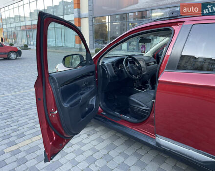 Красный Мицубиси Аутлендер, объемом двигателя 2.36 л и пробегом 100 тыс. км за 16500 $, фото 9 на Automoto.ua