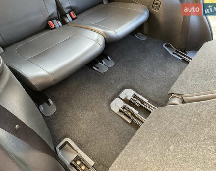 Красный Мицубиси Аутлендер, объемом двигателя 3 л и пробегом 106 тыс. км за 20700 $, фото 56 на Automoto.ua