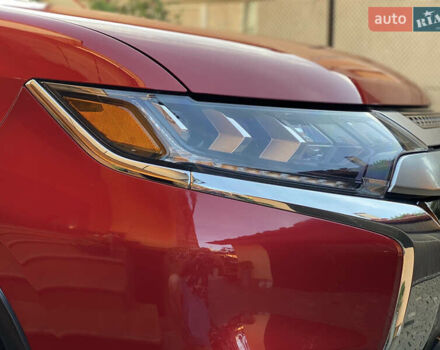 Красный Мицубиси Аутлендер, объемом двигателя 3 л и пробегом 106 тыс. км за 20700 $, фото 18 на Automoto.ua