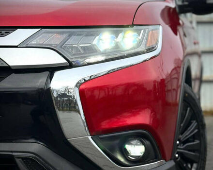 Червоний Міцубісі Аутлендер, об'ємом двигуна 3 л та пробігом 69 тис. км за 19000 $, фото 5 на Automoto.ua