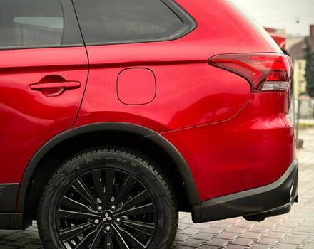 Червоний Міцубісі Аутлендер, об'ємом двигуна 3 л та пробігом 69 тис. км за 19000 $, фото 13 на Automoto.ua