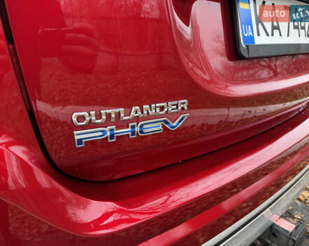 Красный Мицубиси Аутлендер, объемом двигателя 2.36 л и пробегом 65 тыс. км за 23800 $, фото 8 на Automoto.ua