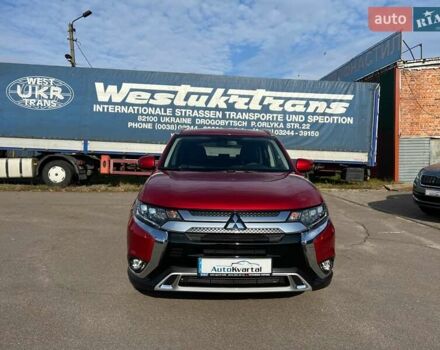 Красный Мицубиси Аутлендер, объемом двигателя 2.36 л и пробегом 40 тыс. км за 24400 $, фото 3 на Automoto.ua