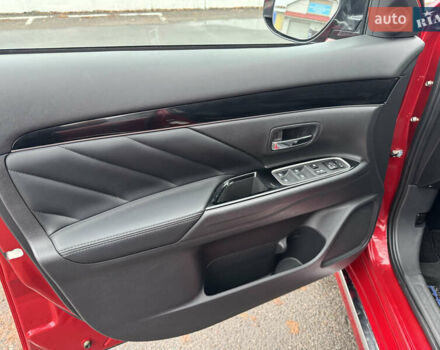 Красный Мицубиси Аутлендер, объемом двигателя 2.36 л и пробегом 65 тыс. км за 23800 $, фото 15 на Automoto.ua