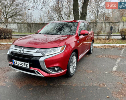Красный Мицубиси Аутлендер, объемом двигателя 2.36 л и пробегом 65 тыс. км за 23800 $, фото 2 на Automoto.ua