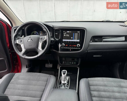 Красный Мицубиси Аутлендер, объемом двигателя 2.36 л и пробегом 65 тыс. км за 23800 $, фото 19 на Automoto.ua