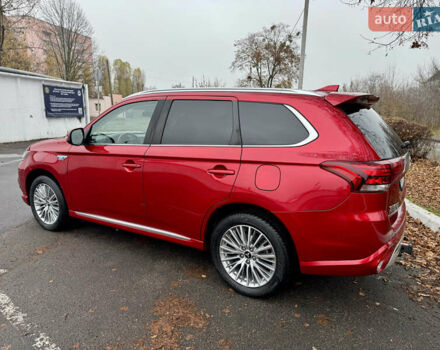 Красный Мицубиси Аутлендер, объемом двигателя 2.36 л и пробегом 65 тыс. км за 23800 $, фото 7 на Automoto.ua