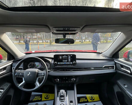Красный Мицубиси Аутлендер, объемом двигателя 2.49 л и пробегом 121 тыс. км за 27300 $, фото 14 на Automoto.ua