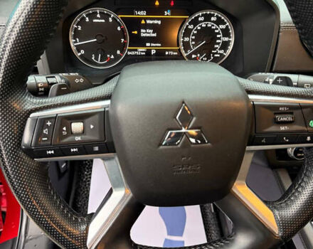 Красный Мицубиси Аутлендер, объемом двигателя 2.49 л и пробегом 44 тыс. км за 25000 $, фото 6 на Automoto.ua