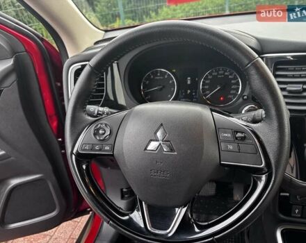 Красный Мицубиси Аутлендер, объемом двигателя 2 л и пробегом 38 тыс. км за 23000 $, фото 19 на Automoto.ua