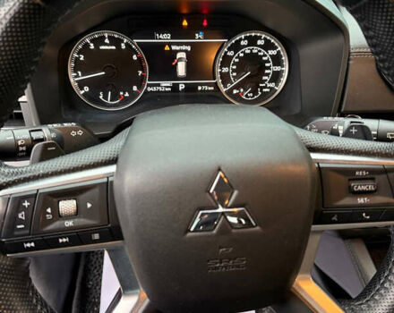 Красный Мицубиси Аутлендер, объемом двигателя 2.49 л и пробегом 44 тыс. км за 25000 $, фото 22 на Automoto.ua