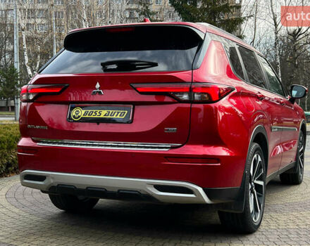 Красный Мицубиси Аутлендер, объемом двигателя 2.49 л и пробегом 121 тыс. км за 27300 $, фото 6 на Automoto.ua