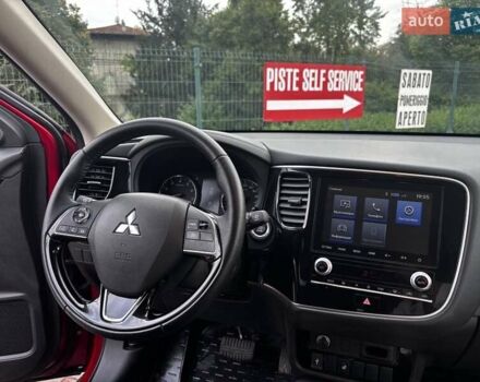 Красный Мицубиси Аутлендер, объемом двигателя 2 л и пробегом 38 тыс. км за 23000 $, фото 15 на Automoto.ua