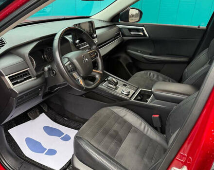 Красный Мицубиси Аутлендер, объемом двигателя 2.49 л и пробегом 44 тыс. км за 25000 $, фото 9 на Automoto.ua