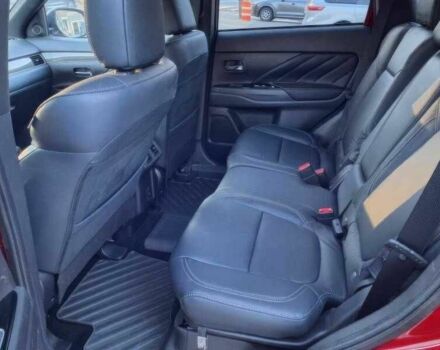 Червоний Міцубісі Аутлендер, об'ємом двигуна 2.4 л та пробігом 45 тис. км за 18500 $, фото 9 на Automoto.ua