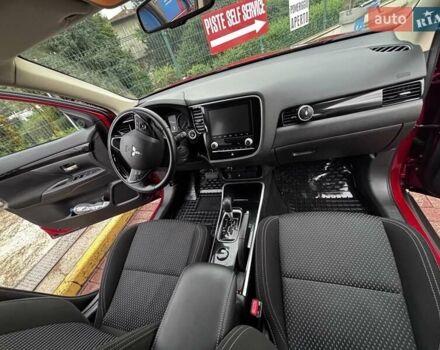 Красный Мицубиси Аутлендер, объемом двигателя 2 л и пробегом 38 тыс. км за 23000 $, фото 11 на Automoto.ua