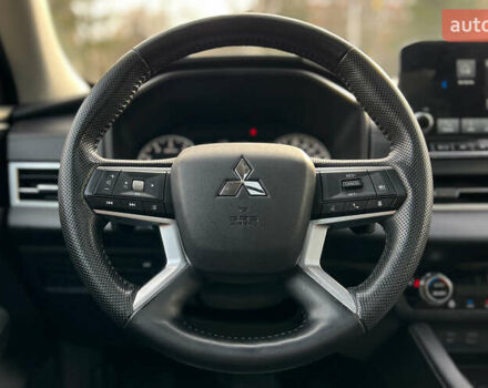 Красный Мицубиси Аутлендер, объемом двигателя 2.49 л и пробегом 121 тыс. км за 27300 $, фото 10 на Automoto.ua