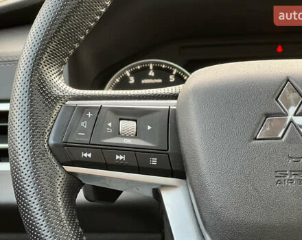 Красный Мицубиси Аутлендер, объемом двигателя 2.49 л и пробегом 121 тыс. км за 27300 $, фото 11 на Automoto.ua