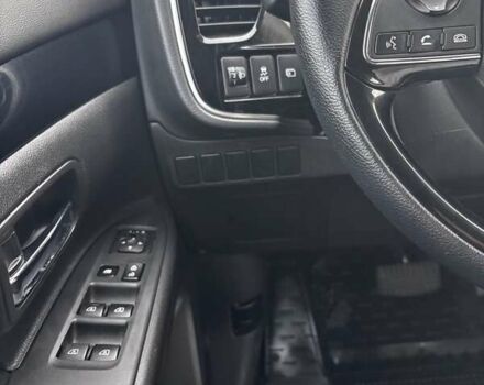 Красный Мицубиси Аутлендер, объемом двигателя 2 л и пробегом 38 тыс. км за 23000 $, фото 18 на Automoto.ua