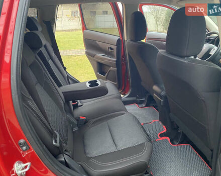 Красный Мицубиси Аутлендер, объемом двигателя 2 л и пробегом 40 тыс. км за 23500 $, фото 27 на Automoto.ua