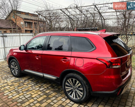 Красный Мицубиси Аутлендер, объемом двигателя 2 л и пробегом 40 тыс. км за 23500 $, фото 14 на Automoto.ua