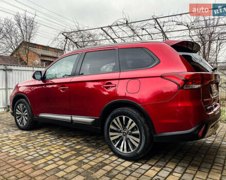 Красный Мицубиси Аутлендер, объемом двигателя 2 л и пробегом 40 тыс. км за 23500 $, фото 15 на Automoto.ua