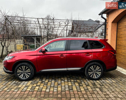 Красный Мицубиси Аутлендер, объемом двигателя 2 л и пробегом 40 тыс. км за 23500 $, фото 16 на Automoto.ua