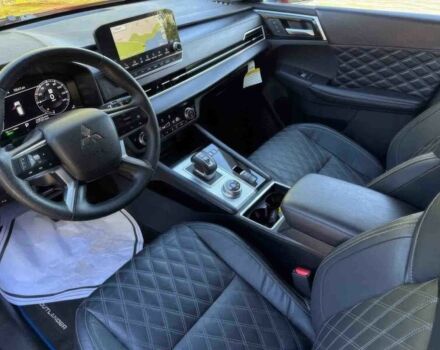 Мицубиси Аутлендер 2023 в Кропивницком (Кировограде) на Automoto.ua Красный Мицубиси Аутлендер, объемом двигателя 2.4 л и пробегом 27 тыс. км за 9000 $, фото 8 на Automoto.ua