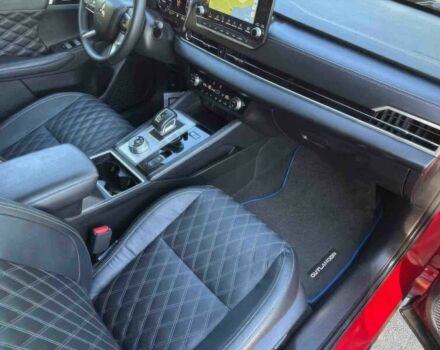 Мицубиси Аутлендер 2023 в Кропивницком (Кировограде) на Automoto.ua Красный Мицубиси Аутлендер, объемом двигателя 2.4 л и пробегом 27 тыс. км за 9000 $, фото 9 на Automoto.ua