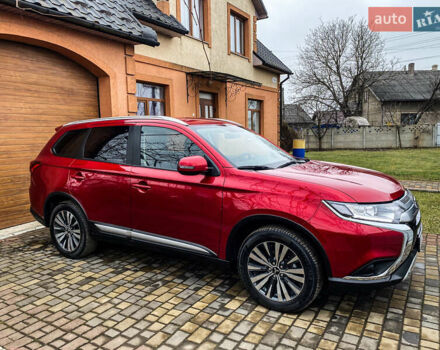 Красный Мицубиси Аутлендер, объемом двигателя 2 л и пробегом 40 тыс. км за 23500 $, фото 10 на Automoto.ua