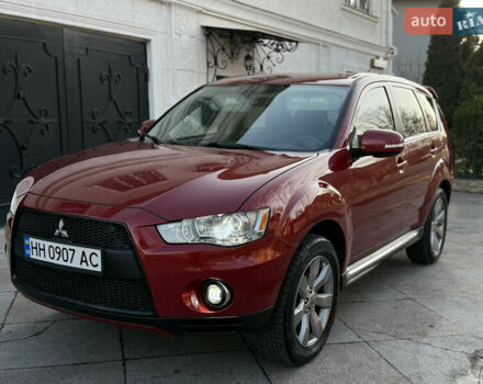 Червоний Міцубісі Аутлендер, об'ємом двигуна 3 л та пробігом 290 тис. км за 8000 $, фото 1 на Automoto.ua