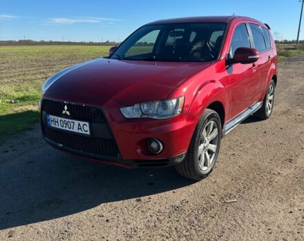 Міцубісі Аутлендер 2011 у Чорноморську (Іллічівську) на Automoto.ua Червоний Міцубісі Аутлендер, об'ємом двигуна 3 л та пробігом 200 тис. км за 11000 $, фото 1 на Automoto.ua