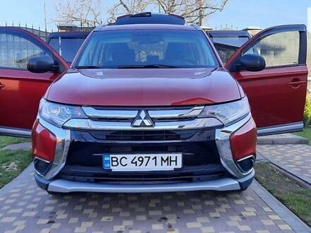 Мицубиси Аутлендер 2016 в Стрые на Automoto.ua Красный Мицубиси Аутлендер, объемом двигателя 2.4 л и пробегом 154 тыс. км за 14999 $, фото 1 на Automoto.ua