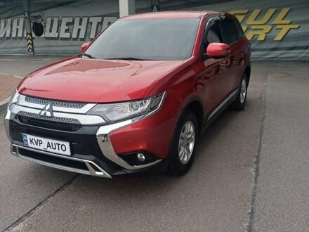 Мицубиси Аутлендер 2019 в Черкассах на Automoto.ua Красный Мицубиси Аутлендер, объемом двигателя 2 л и пробегом 40 тыс. км за 18700 $, фото 1 на Automoto.ua