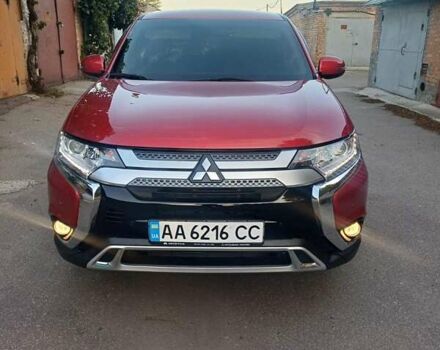 Міцубісі Аутлендер 2019 у Києві на Automoto.ua Червоний Міцубісі Аутлендер, об'ємом двигуна 2 л та пробігом 40 тис. км за 18700 $, фото 1 на Automoto.ua