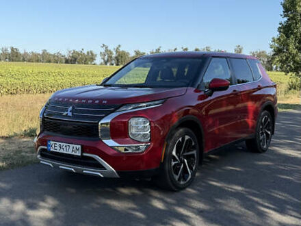 Мицубиси Аутлендер 2023 в Кривом Роге на Automoto.ua Красный Мицубиси Аутлендер, объемом двигателя 2.49 л и пробегом 16 тыс. км за 31000 $, фото 1 на Automoto.ua