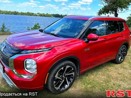 Міцубісі Аутлендер 2023 у Дніпро (Дніпропетровську) на Automoto.ua Червоний Міцубісі Аутлендер, об'ємом двигуна 24 л та пробігом 32 тис. км за 43850 $, фото 1 на Automoto.ua