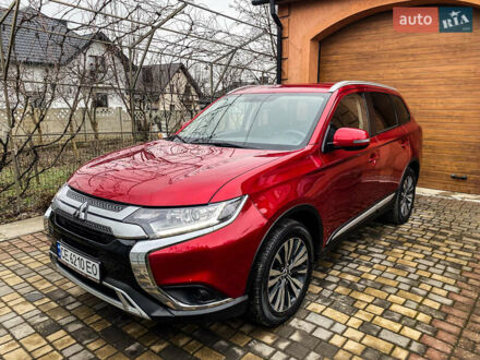 Мицубиси Аутлендер 2023 в Черновцах на Automoto.ua Красный Мицубиси Аутлендер, объемом двигателя 2 л и пробегом 40 тыс. км за 23500 $, фото 1 на Automoto.ua