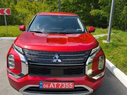Мицубиси Аутлендер 2024 в Киеве на Automoto.ua Красный Мицубиси Аутлендер, объемом двигателя 2.5 л и пробегом 15 тыс. км за 25500 $, фото 1 на Automoto.ua