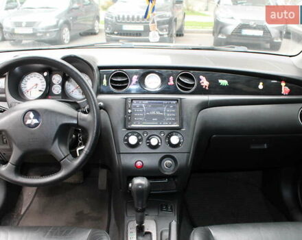 Міцубісі Аутлендер, об'ємом двигуна 2.4 л та пробігом 254 тис. км за 5590 $, фото 3 на Automoto.ua