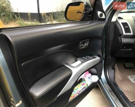 Мицубиси Аутлендер, объемом двигателя 3 л и пробегом 201 тыс. км за 10000 $, фото 12 на Automoto.ua