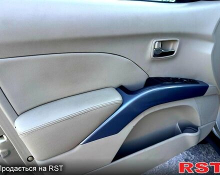 Мицубиси Аутлендер, объемом двигателя 2.2 л и пробегом 174 тыс. км за 8999 $, фото 6 на Automoto.ua