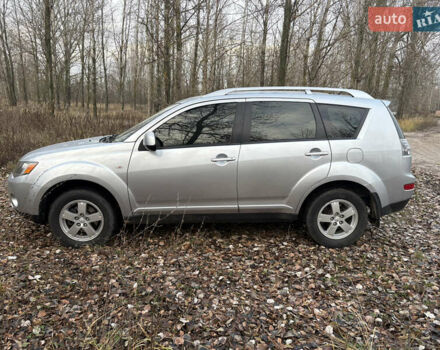 Мицубиси Аутлендер, объемом двигателя 2.36 л и пробегом 250 тыс. км за 7700 $, фото 3 на Automoto.ua