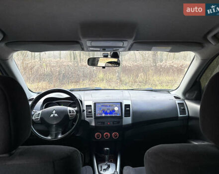 Мицубиси Аутлендер, объемом двигателя 2.36 л и пробегом 250 тыс. км за 7700 $, фото 9 на Automoto.ua